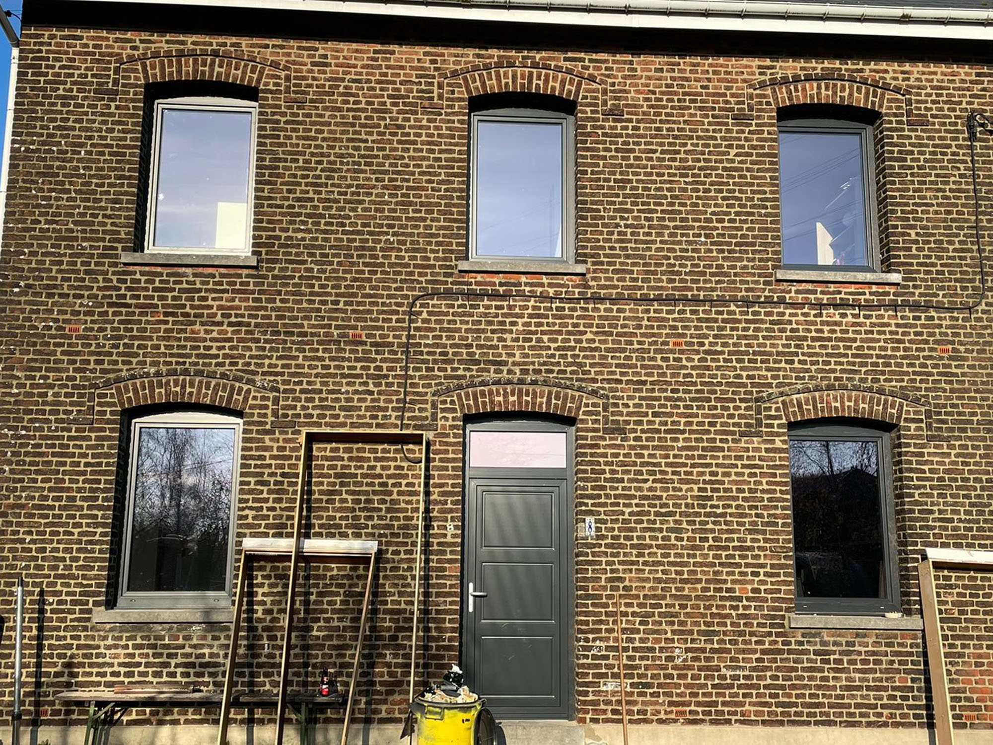 facade_chassis_noir_apres